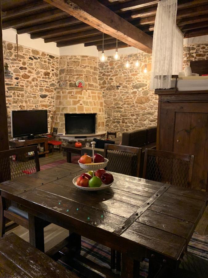 Areti'S Traditional House Apollona Экстерьер фото