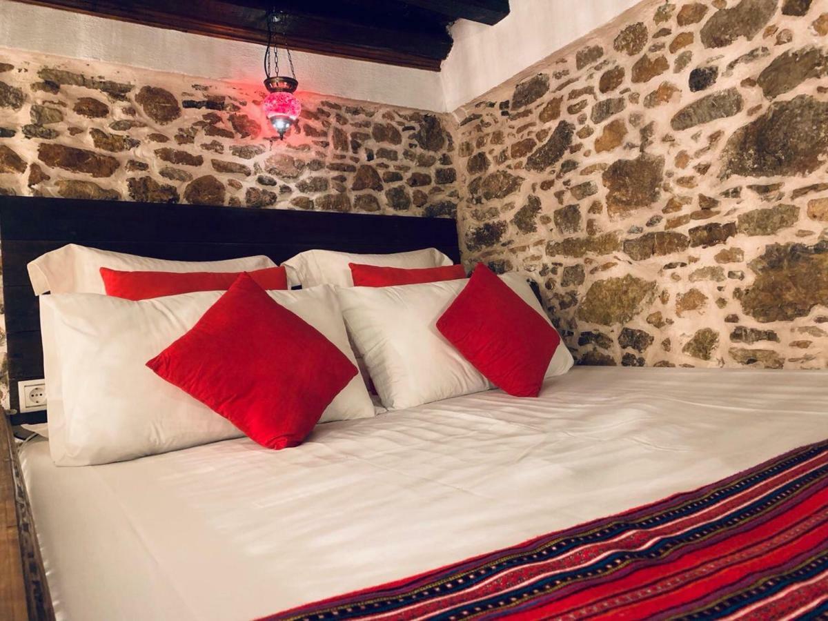Areti'S Traditional House Apollona Экстерьер фото